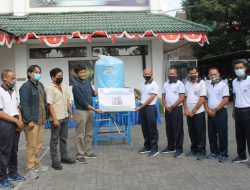 Danlanal Yogyakarta Terima Paket Bantuan Alat Pencegahan Penyebaran Covid-19 Dari Mahasiswa UGM