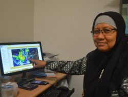 Awan Berbentuk Seperti Ufo di Atas Gunung Bahayakan Penerbangan