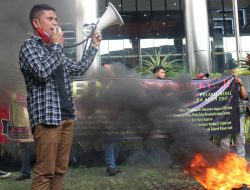 Kasus Beasiswa DPR Aceh 2017 Tak Tuntas, KBMA Nusantara Gelar Aksi di Mabes Polri dan KPK