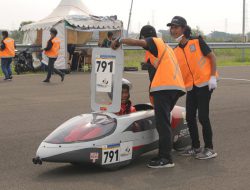 Tim SEMAR UGM Sabet Dua Gelar Juara Kontes Mobil Hemat Energi 2021