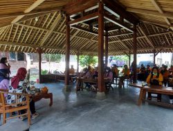 Dorong Pengembangan UMKM, TP PKK Sleman Ajak Peserta Sekolah Jumat Menimba Ilmu di Rumah Ketela