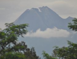 Gunung Merapi Alami 7 Kali Gempa Guguran, Status Masih Siaga