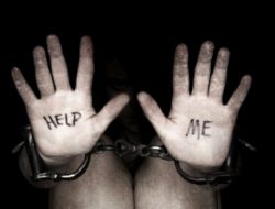 Ditinggal Umroh, Gadis Manis Dijual Tantenya ke Diskotik