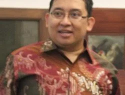 Fadli Zon Minta Pemerintah Tingkatkan Kualitas dan Kesejahteraan Guru