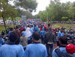 Ribuan Guru Di Bantul Refreshing, Padati Pantai Goa Cemara