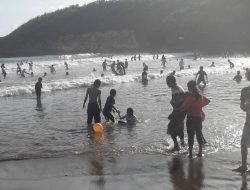 Pencarian Wisatawan Hilang Terkendala Air Keruh