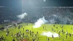 Up Date  Tragedi Sepakbola Arema FC kontra Persebaya Malang, Korban Meninggal Dunia Bertambah 130 Orang, kritos 20 Lebih