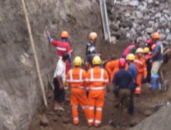 Empat Pekerja Bangunan Tertimbun Material Pasir Talud di Wedomartani, Ngemplak