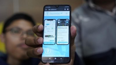 inovasi teknologi berupa aplikasi layanan ramah disabiltas yang dikembangkan mahasiswa UGM. Foto: ist