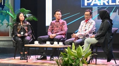 Anggota Komisi B DPRD Kota Yogyakarta Antonius Fokki Ardiyanto S.IP (Kedua kanan) dalam talk show Bincang Parlemen di Studio 1 TVRI Jogja, Kamis (09/03/ 2023). Foto: ist