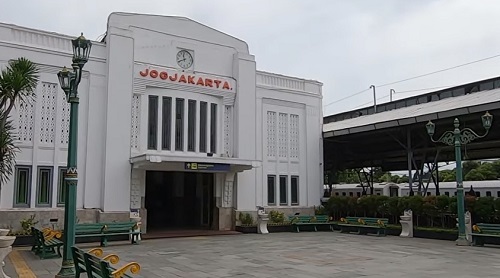 Stasiun Tugu Yogyakarta. Foto: Isal