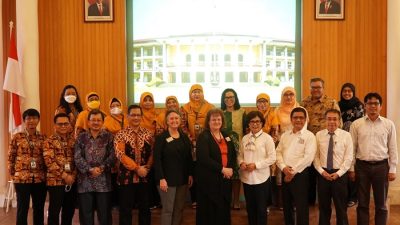 Tim akreditasi ACEN saat kunjungi FKKMK UGM. Foto: ist