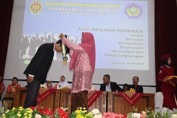 Wisuda Purna Kelas XII SMA Negeri 10 Yogyakarta Tahun pelajaran 2022/2003. Foto: Fafa