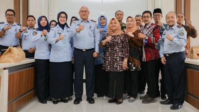 Bupati Sleman bersama Kakanwil Kemenkumham DIY beserta jajaran. Foto: isal