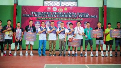 Sukses Digelar, Turnamen Tennis Ganda Putra Piala Ketua STIK Lemdiklat Polri Peringati Hari Bhayangkara Ke-77 Diikuti 54 Pasang Atlet