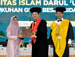 Dikukuhkan Sebagai Guru Besar Bidang Ilmu Hukum UNISDA Lamongan, Ketua KPPU Sampaikan Politik Hukum Penguatan UKM