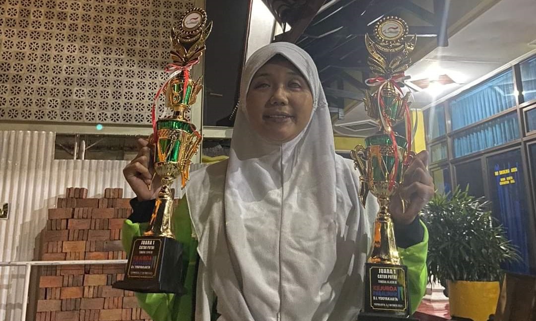 Aulia Rachmi Kurnia Mahasiswa Disabilitas Netra UGM Juara 1 Kejurda Catur Paralimpik II NPC DIY 2023. Foto: ist