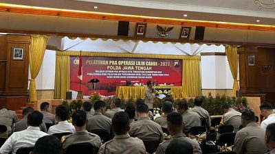 Dalam rangka kesiapan pengamanan Natal 2023 dan Tahun Baru 2024, Polda Jateng menggelar Latihan Pra Operasi (Latpraops) Lilin Candi 2023. Kegiatan Latpraops dilaksanakan di Gedung Borobudur Mapolda Jateng pada hari Rabu, (20/12/2023). Foto: Ist