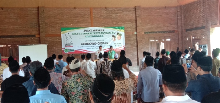 Deklarasi dukungan kiai dan Pengasuh Pondok Pesantren se-DIY dekkarasi dukung Paslon 02 Prabowo Gibran di Bantul. Foto: Ist