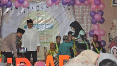 PAUD IT ADAR yang terdiri dari RA Ar Rafif, Day Care dan KB Abdi Desa, Ngajeg, Tirtomartani, Kalasan Sleman menggelar Akhirussanah,  Sabtu (08/06/2024) di Aula Balai PMD/Pemdes Kemendagri, Kalasan. Foto: Fefin.