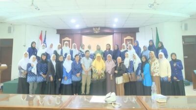 Guru Tempat Penitipan Anak (TPA) Se-Kapanewon (Kecamatan), Kabupaten Sleman, Daerah Istimewa Yogyakarta (DIY) mengikuti Pelatihan Manajemen Pembelajaran yang diselenggarakan Dosen Pendidikan Guru Pendidikan Anak Usia Dini Universitas Negeri Yogyakarta ( PG PAUD UNY ). Foto: Ist