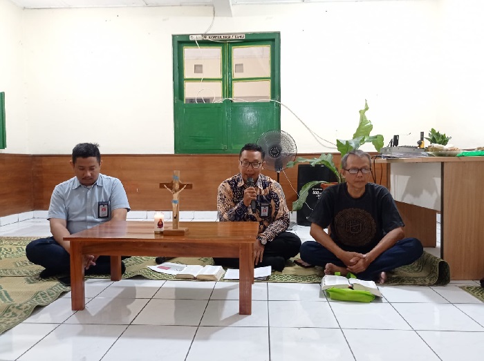 Bapas Jogja Gelar Bimbingan Kepribadian Ibadah Oikumene untuk klien beragama Kristen dan Katholik. Foto: Doc. Bapas Jogja