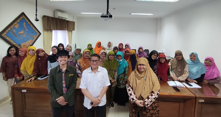 Dosen dari lintas program Universitas Negeri Yogyakarta ( UNY ) berkolaborasi menyelenggarakan Pelatihan Pembelajaran Diferensiasi Untuk Guru Taman Kanak-Kanak di Kabupaten Sleman yang telah dilaksanakan pada tanggal 03 - 10 Agustus 2024, kemarin. Foto: Ist