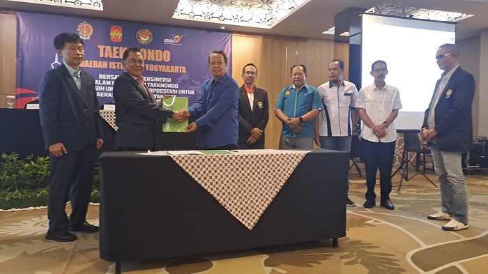 Dua oragisasi besar Taekwondo, UTI Pro dan TI DIY bersepakat melebur demi tingkatkan prestasi Taekwondo DIY. Foto: Istimewa