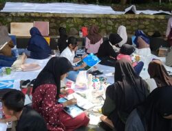 Puluhan Perupa Lintas Komunitas Banyumas Raya Melukis Bersama di Zona Seniman Purbalingga