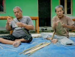 IDM Dorong Kemandirian Difabel Lewat Pelatihan Anyaman Bambu di Bantul