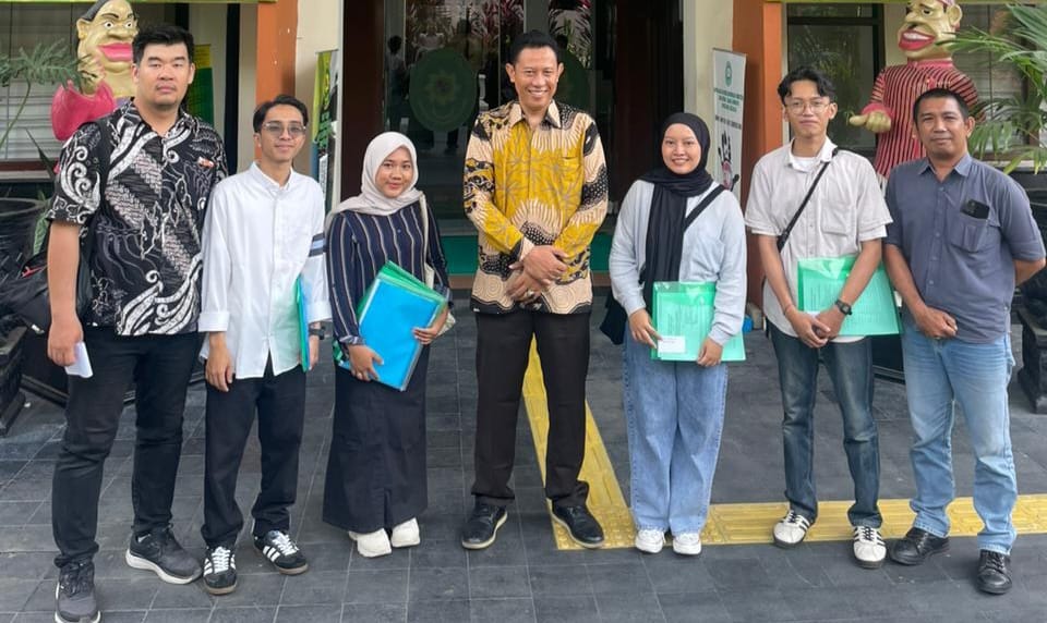 Tim PBH Projo Tamansari telah mendaftarkan 40 gugatan ketenagakerjaan dalam sehari ke PHI Yogyakarta. Foto: Ist