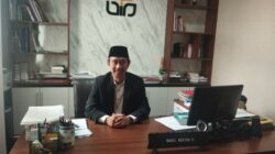 Api Ilmu yang Tak Pernah Padam: Refleksi Prof. Mochamad Sodik di Tangga Guru Besar