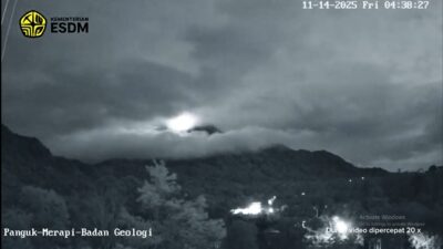 Gunung Merapi Luncurkan Awan Panas 2.000 Meter, BPPTKG Ingatkan Warga Tetap Siaga Aktivitas Vulkanik