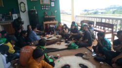 Ojol dari Yogya Gabung Demonstrasi ke Istana