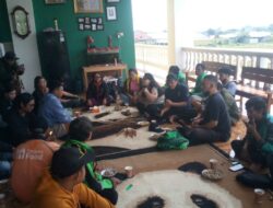 Ojol dari Yogya Gabung Demonstrasi ke Istana