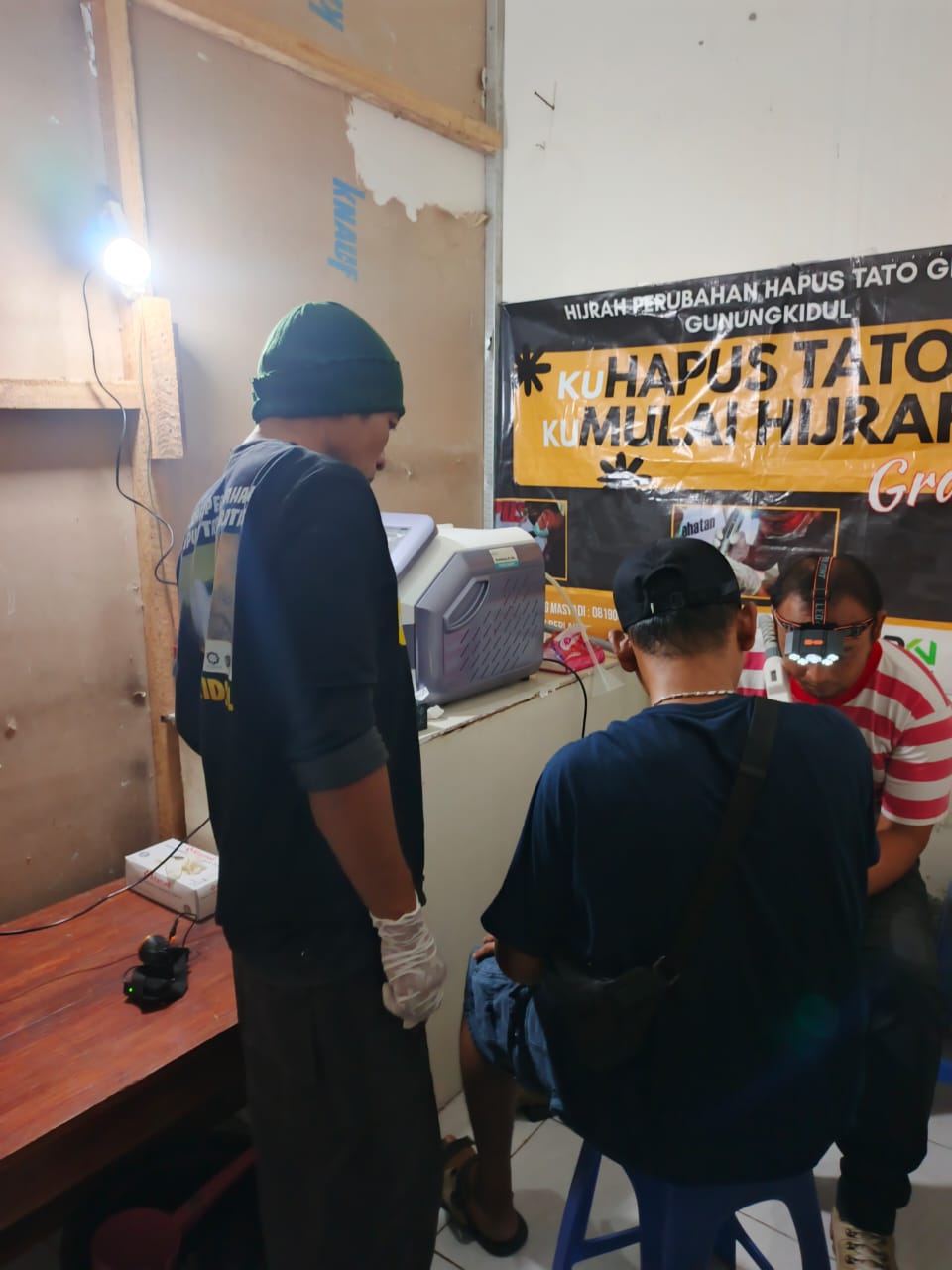 Kegiatan hapus tato diikuti 25 orang ini bukan sekadar kegiatan sosial, melainkan bagian dari gerakan spiritual untuk menapaki langkah baru dalam hidup.