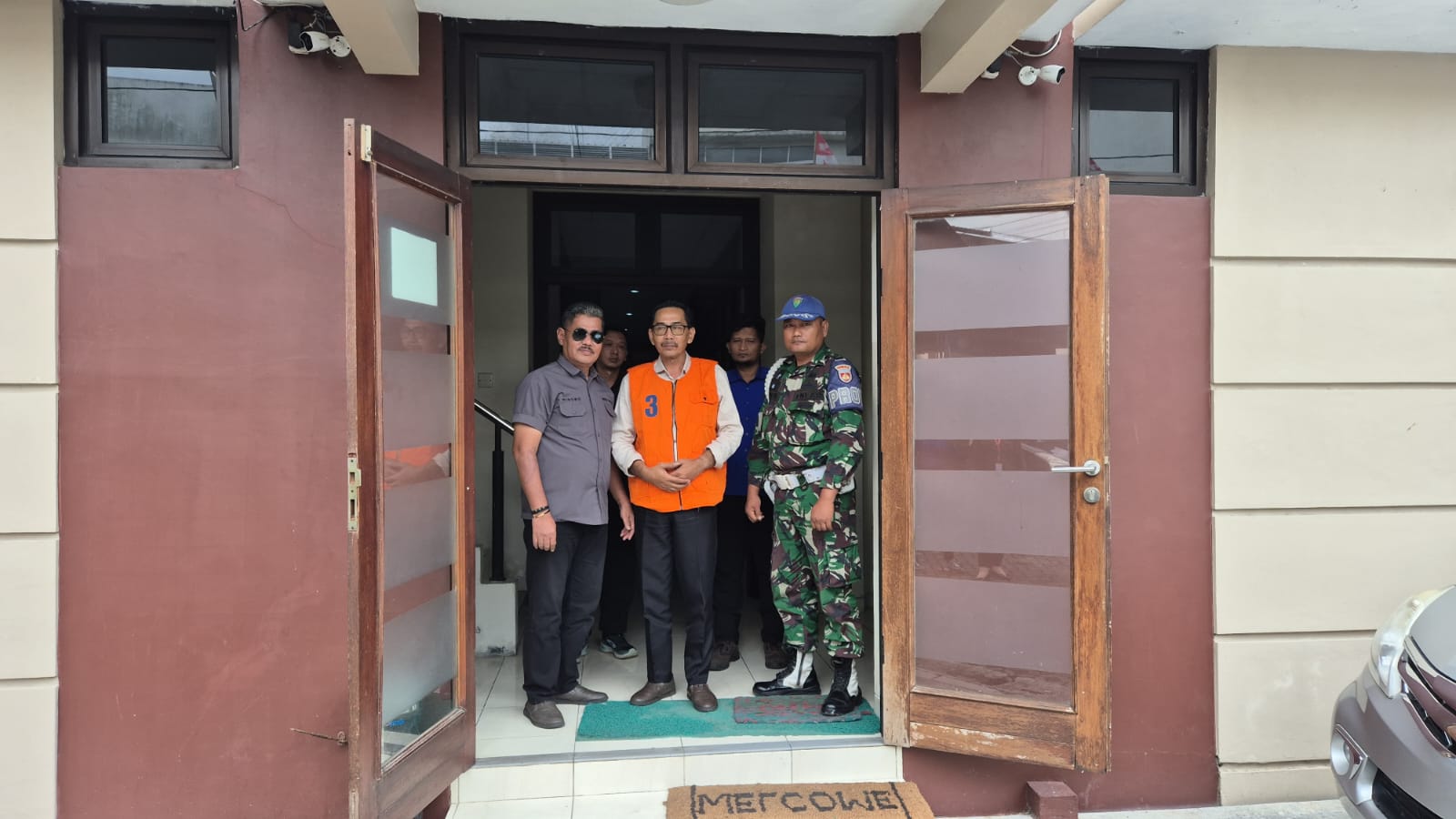 Kejaksaan Negeri (Kejari) Gunungkidul menetapkan Lurah Bohol berinisial MGN dan Carik KL sebagai tersangka kasus dugaan korupsi dana desa