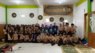 PENGABDIAN KEPADA MASYARAKAT FAKULTAS HUKUM UNIVERSIATAS SEMARANG (USM) DI MA DARUL ULUM KOTA SEMARANG MENGUPAS BATAS USIA PERKAWINAN