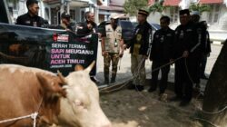 Ustadz Bachtiar Nasir Pimpin Penyaluran Bantuan Alumni Timur Tengah di Aceh