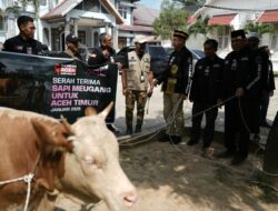 Ustadz Bachtiar Nasir Pimpin Penyaluran Bantuan Alumni Timur Tengah di Aceh