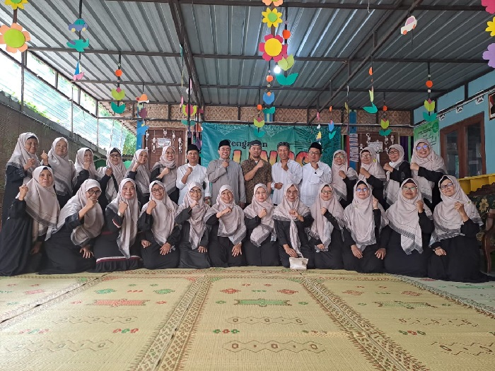 Mengisi libur nasional, PRM dan PRA Sidoarum Sleman mengadakan pengajian Isra’ Mi’raj dengan tema hikmah salat bagi kehidupan modern. Foto: Ist