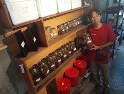 JNE dan Jurnalis Jogja Touring ke Gunungkidul, Tebar Kebaikan dan Promosikan Kopi Lokal