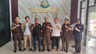 SMSI Kalimantan Tengah dan Kejari Palangka Raya Perkuat Kolaborasi lewat News Room Jaga Desa