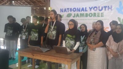Jelang COP31, Anak Muda Desak Pemerintah Hentikan Izin Tambang dan Perkebunan Ekstraktif
