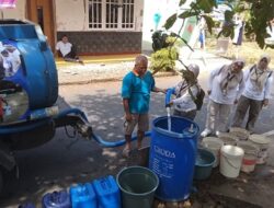 SMP Negeri 5 Purbalingga Salurkan 8.000 Liter Air Bersih untuk Warga Desa Sidanegara yang Alami Kekeringan